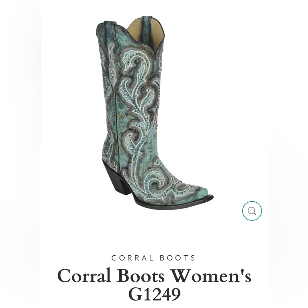 Corral Women's Turquoise Embroidery and Studs Heeled Boots